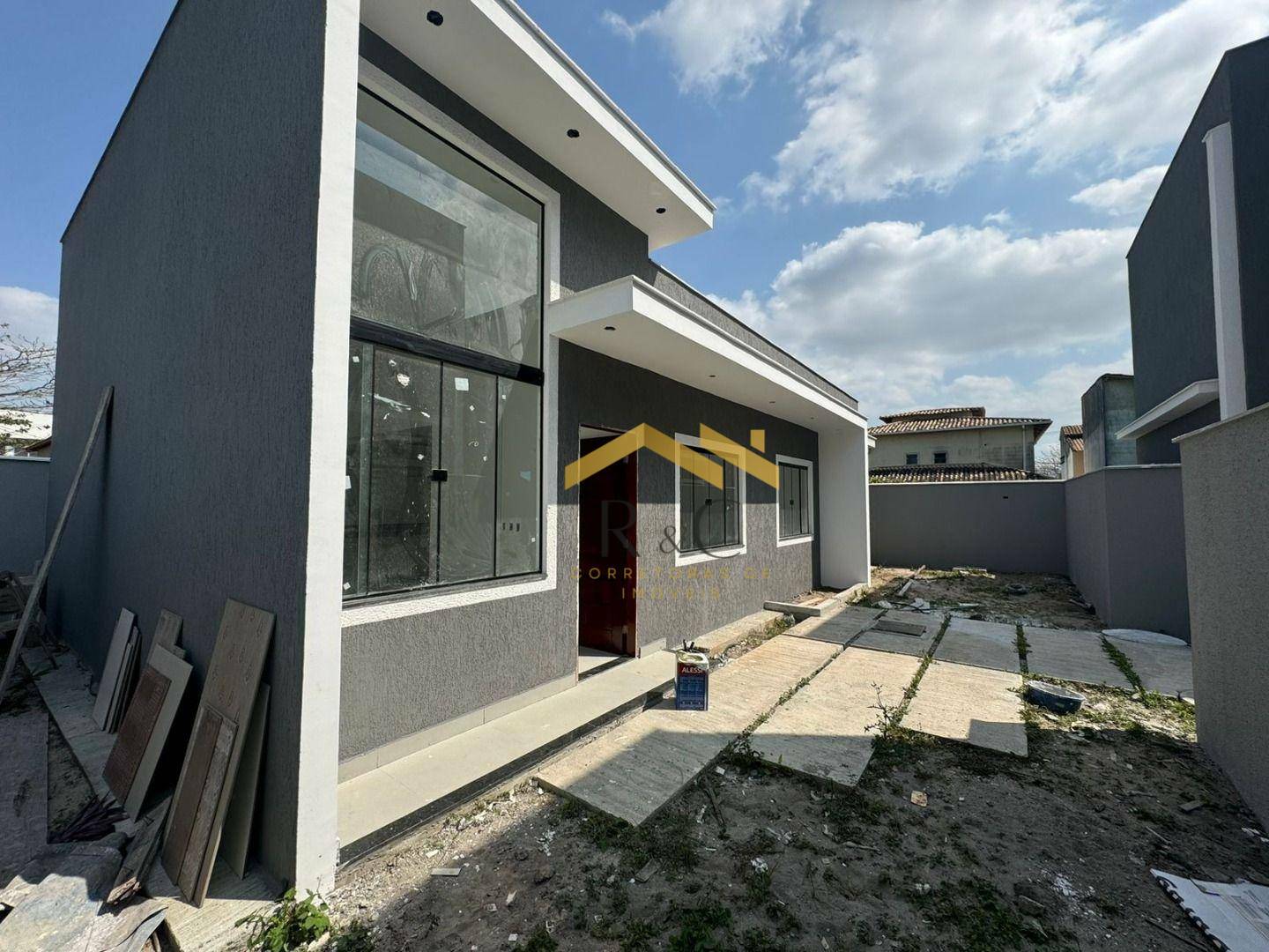 Casa à venda com 3 quartos, 90m² - Foto 2