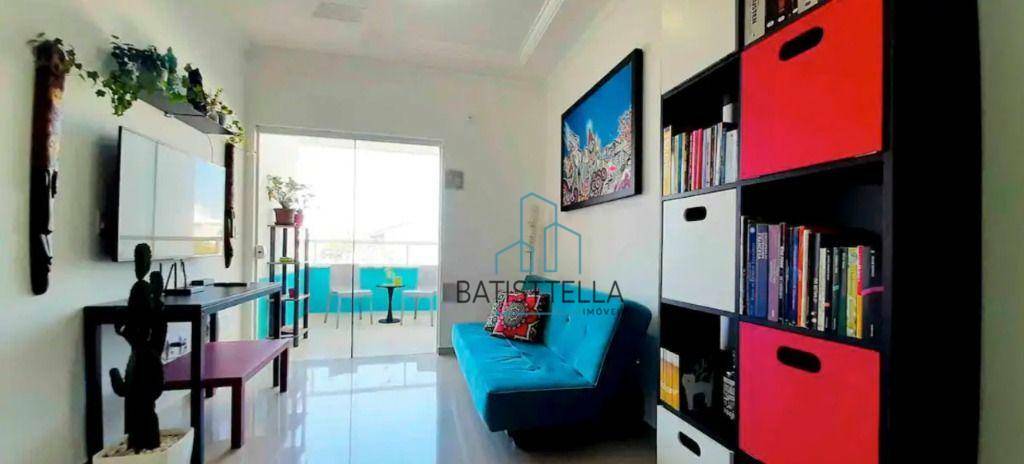 Apartamento à venda com 2 quartos, 64m² - Foto 1