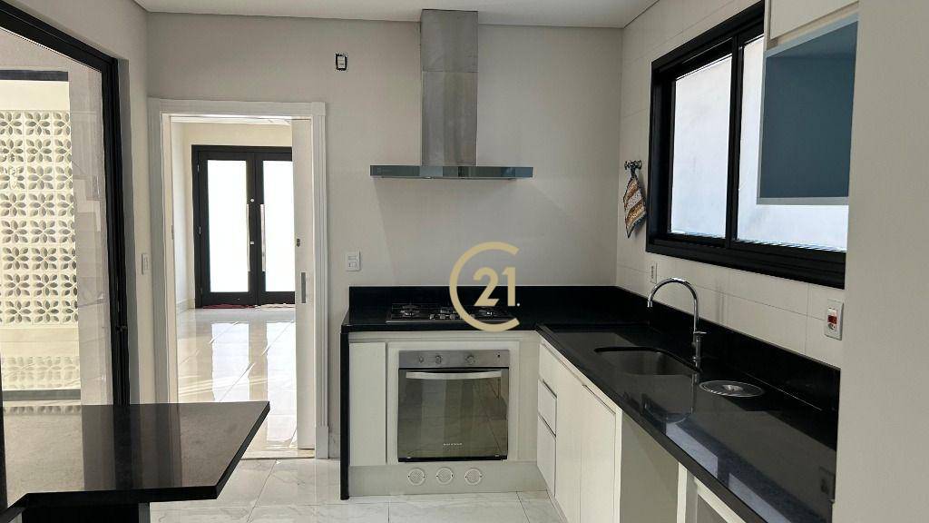 Casa de Condomínio à venda com 4 quartos, 235m² - Foto 8