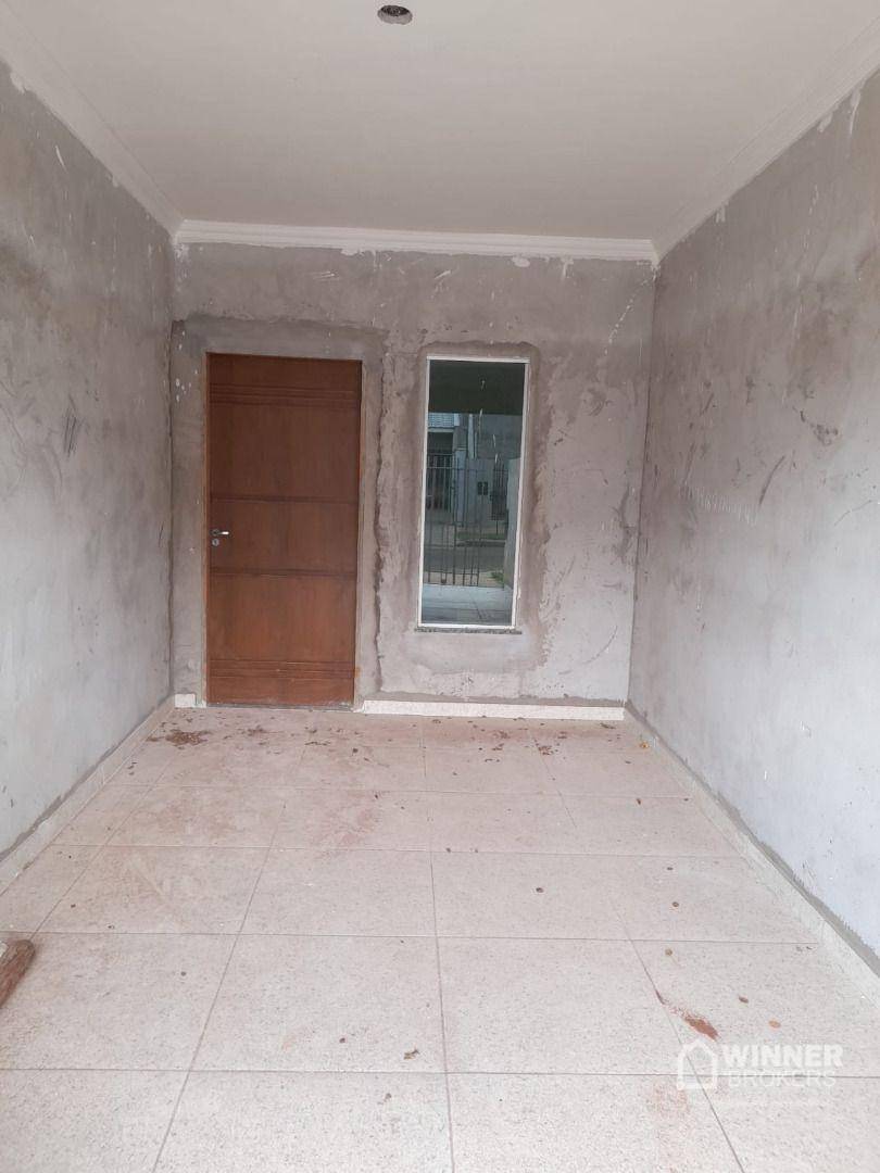 Casa à venda com 3 quartos, 98m² - Foto 4