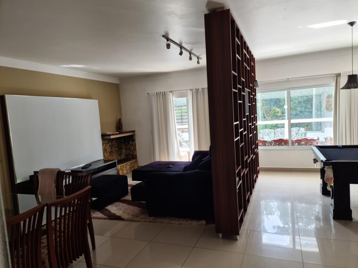 Casa de Condomínio para alugar com 5 quartos, 424m² - Foto 13