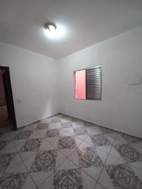 Casa à venda com 3 quartos, 214m² - Foto 1