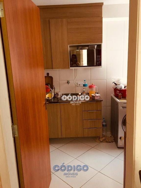 Apartamento para alugar com 2 quartos, 55m² - Foto 12