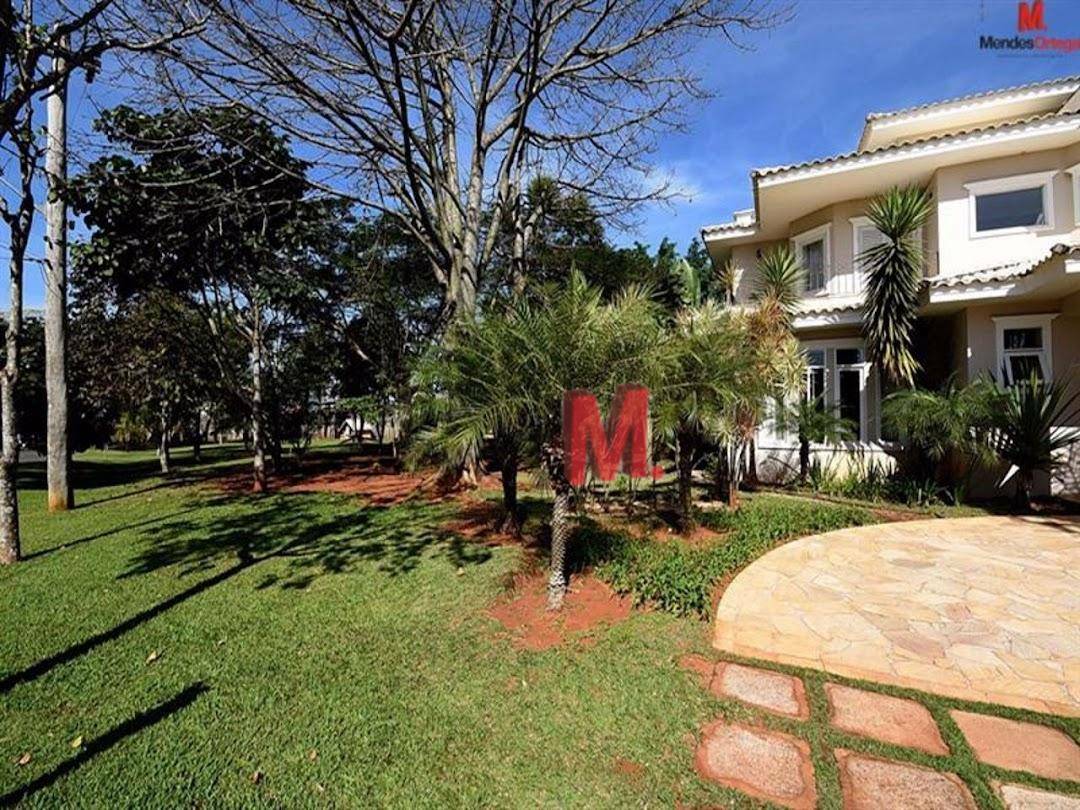 Casa de Condomínio à venda com 5 quartos, 600m² - Foto 3