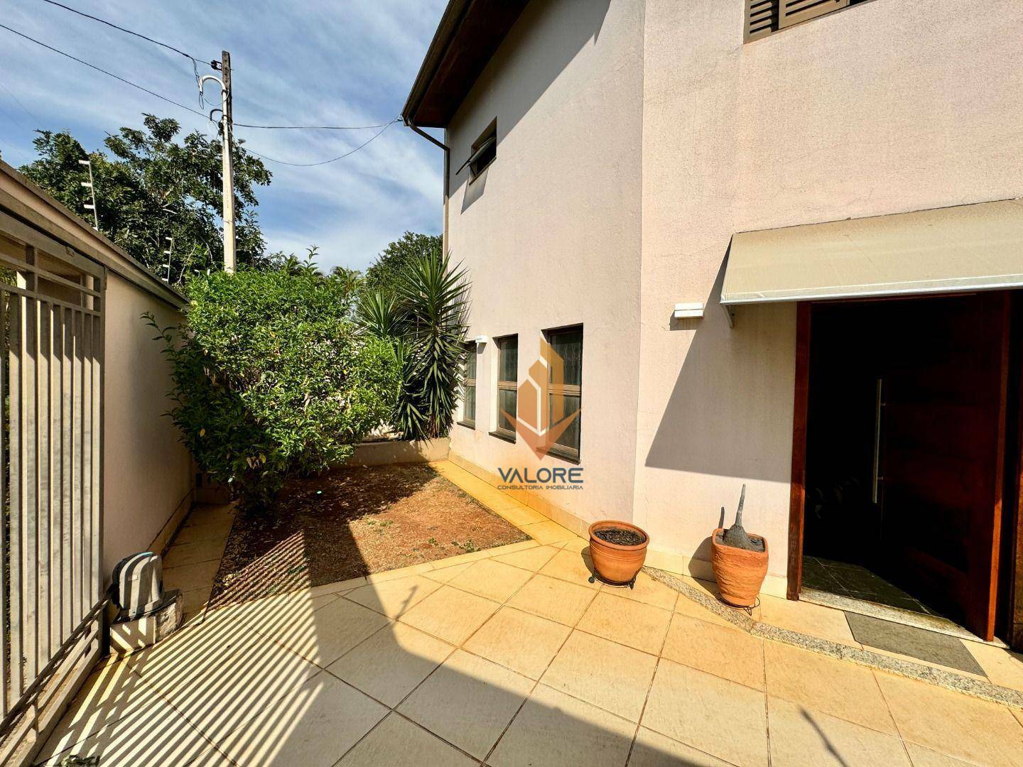 Casa à venda com 3 quartos, 210m² - Foto 5