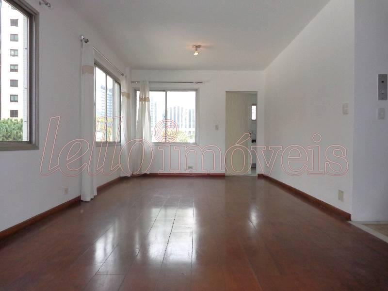 Apartamento para alugar com 3 quartos, 110m² - Foto 1