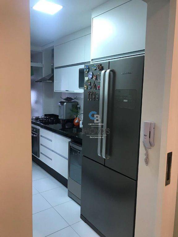 Apartamento à venda com 2 quartos, 92m² - Foto 3