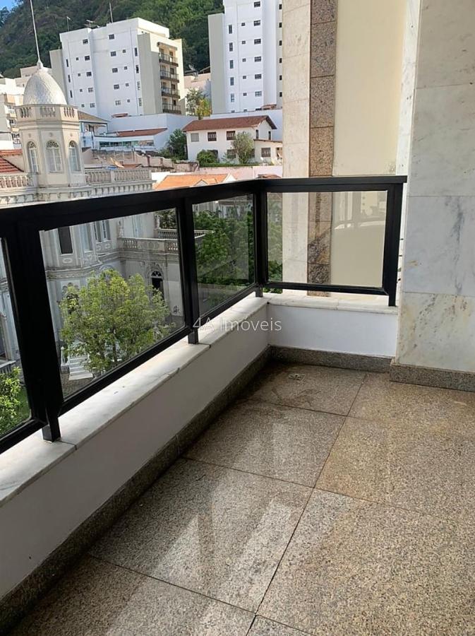 Apartamento à venda com 4 quartos, 180m² - Foto 11