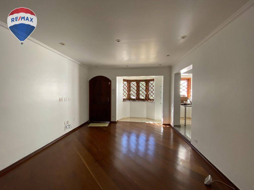 Casa para alugar com 5 quartos, 282m² - Foto 5