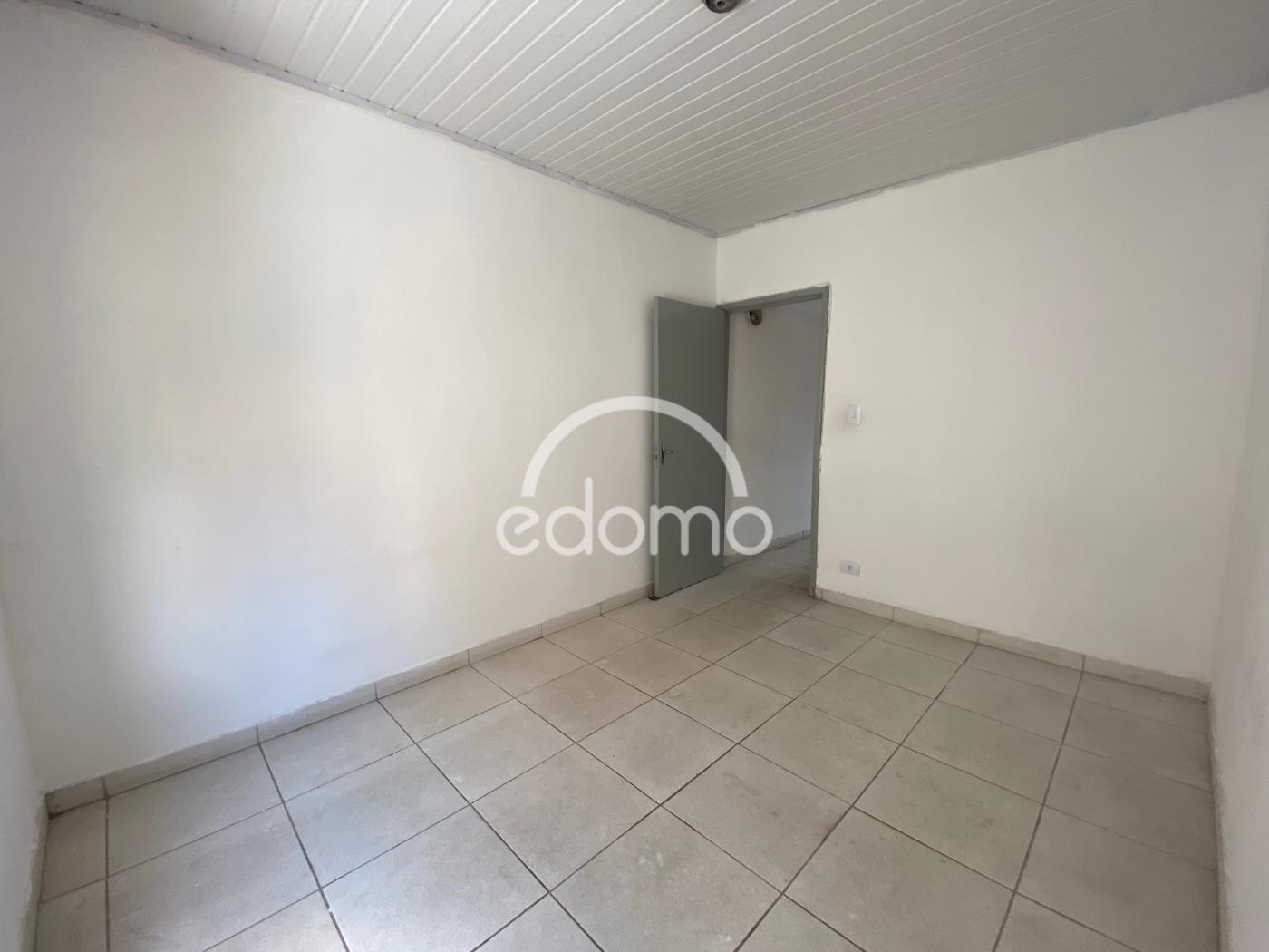 Casa para alugar com 2 quartos, 34m² - Foto 12