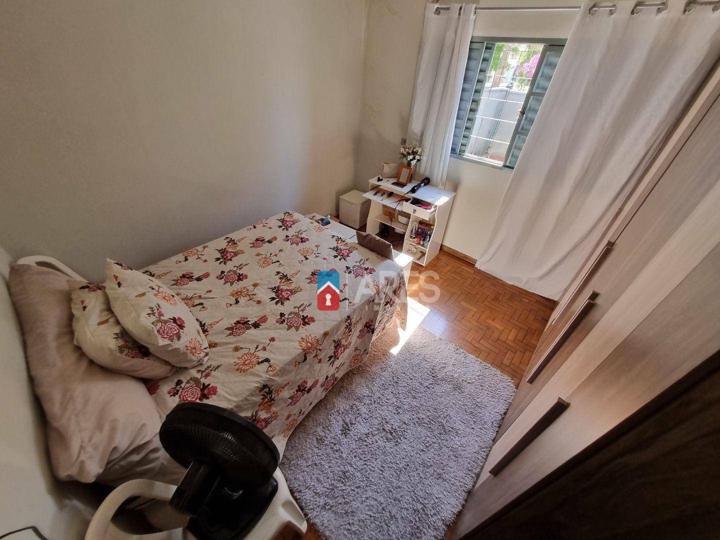 Casa à venda com 4 quartos, 239m² - Foto 15