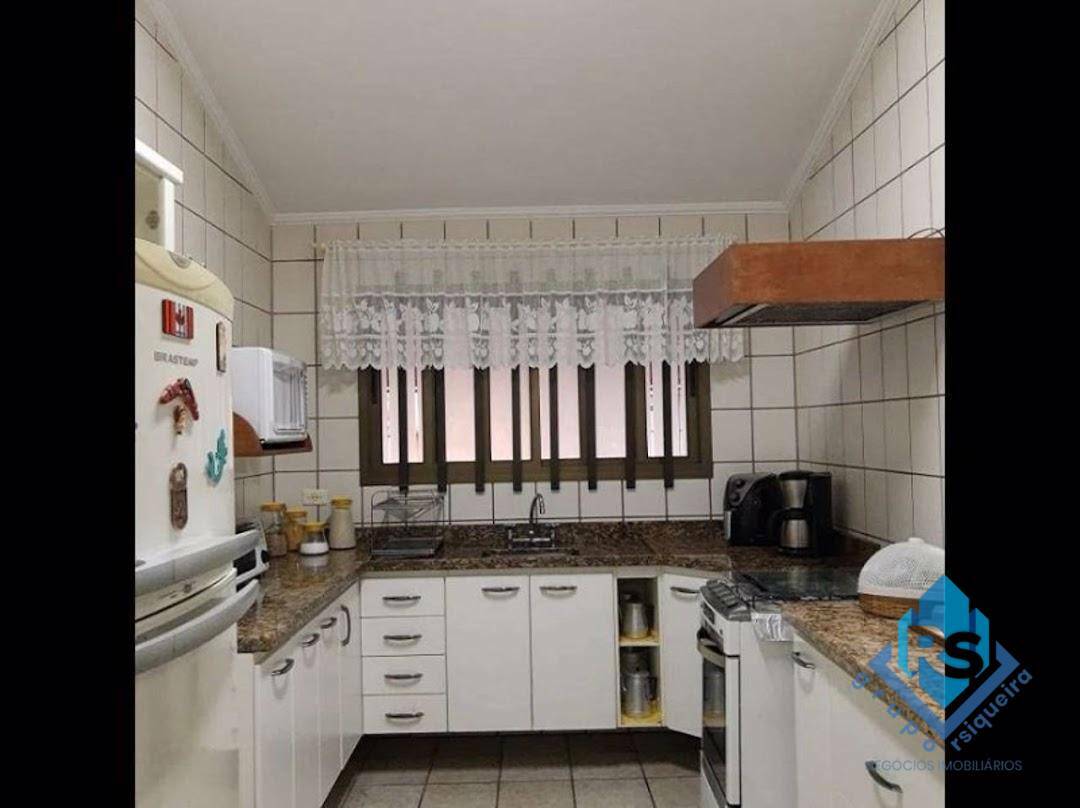 Casa à venda com 2 quartos, 160m² - Foto 10