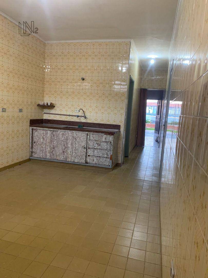 Casa à venda e aluguel com 3 quartos, 208m² - Foto 19