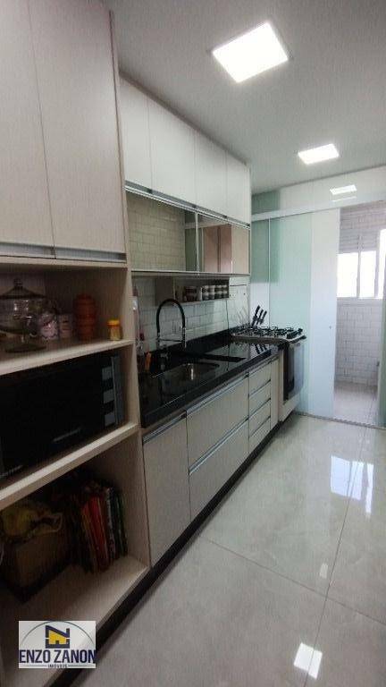 Apartamento à venda com 2 quartos, 70m² - Foto 13