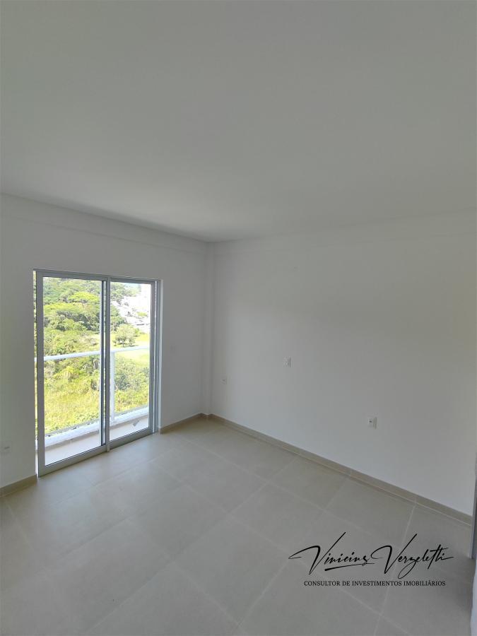 Apartamento à venda com 2 quartos, 70m² - Foto 4