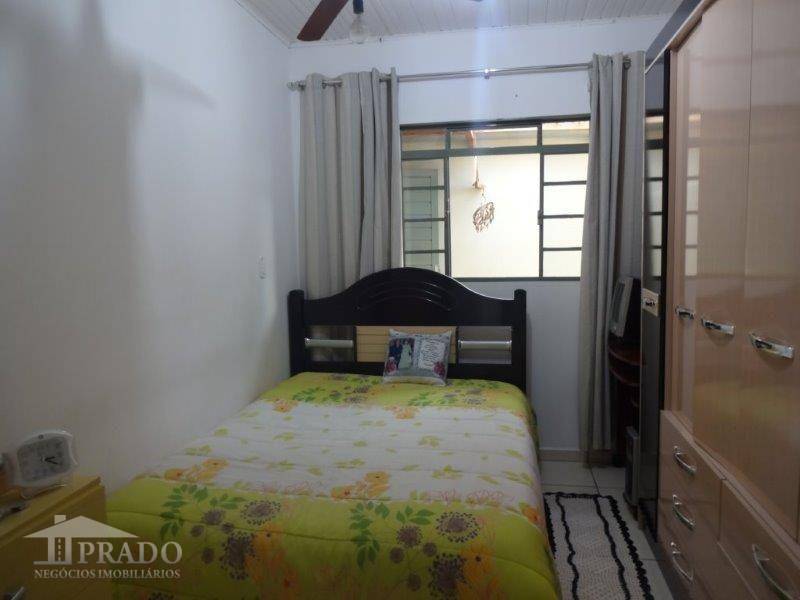 Casa à venda com 2 quartos, 170m² - Foto 12