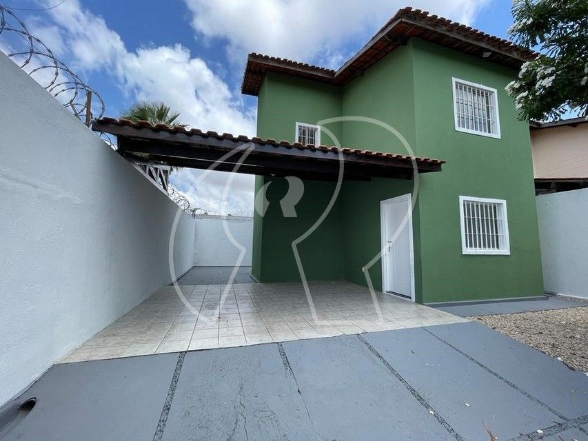 Casa à venda com 2 quartos, 100m² - Foto 3