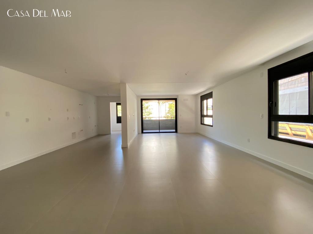 Apartamento à venda com 4 quartos, 210m² - Foto 4