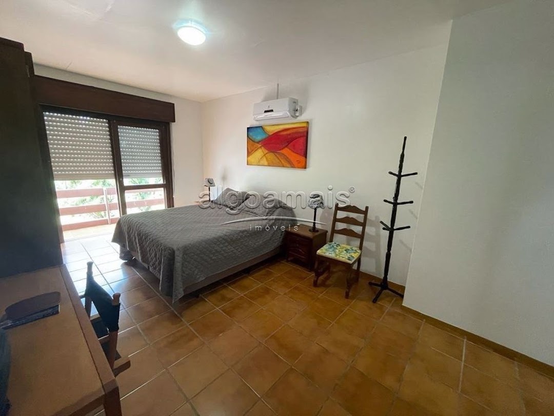 Casa à venda com 4 quartos, 200m² - Foto 8