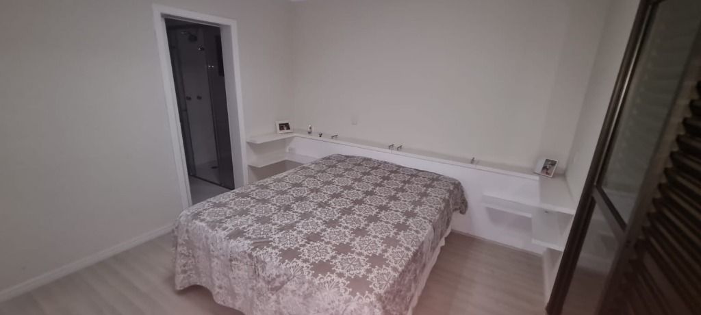 Apartamento à venda com 3 quartos, 128m² - Foto 7