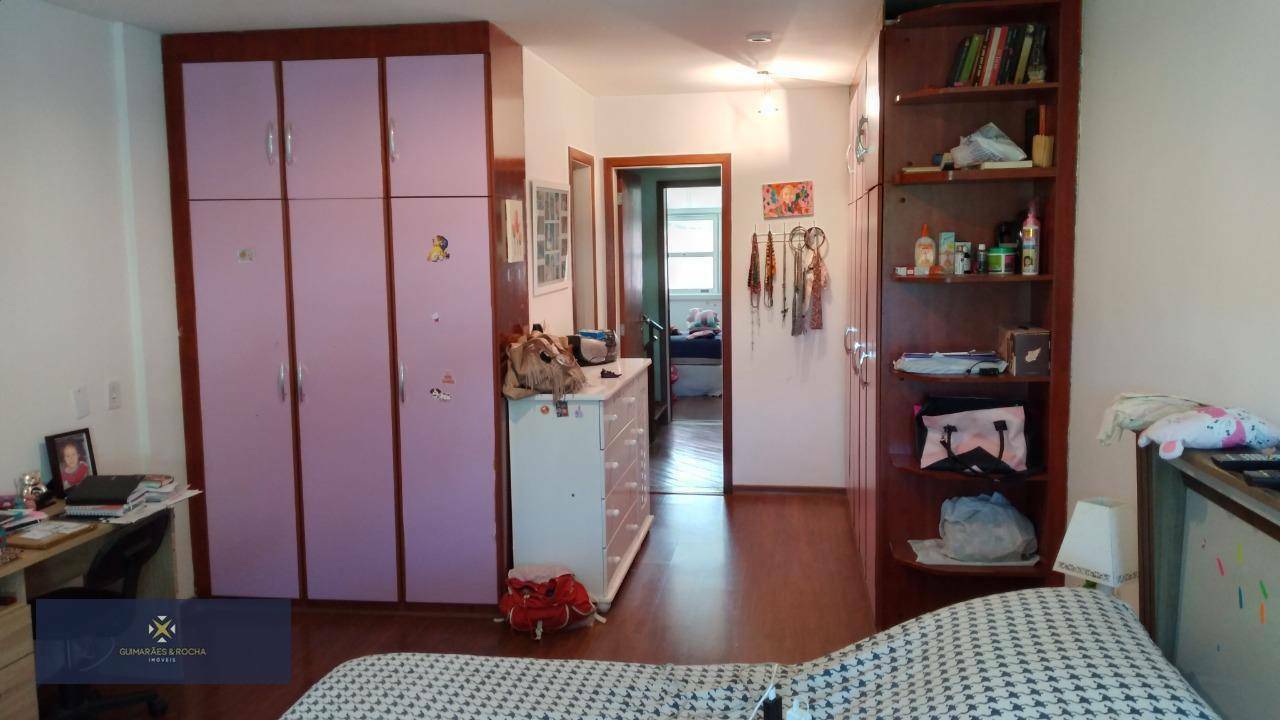 Casa de Condomínio à venda com 4 quartos, 200m² - Foto 2