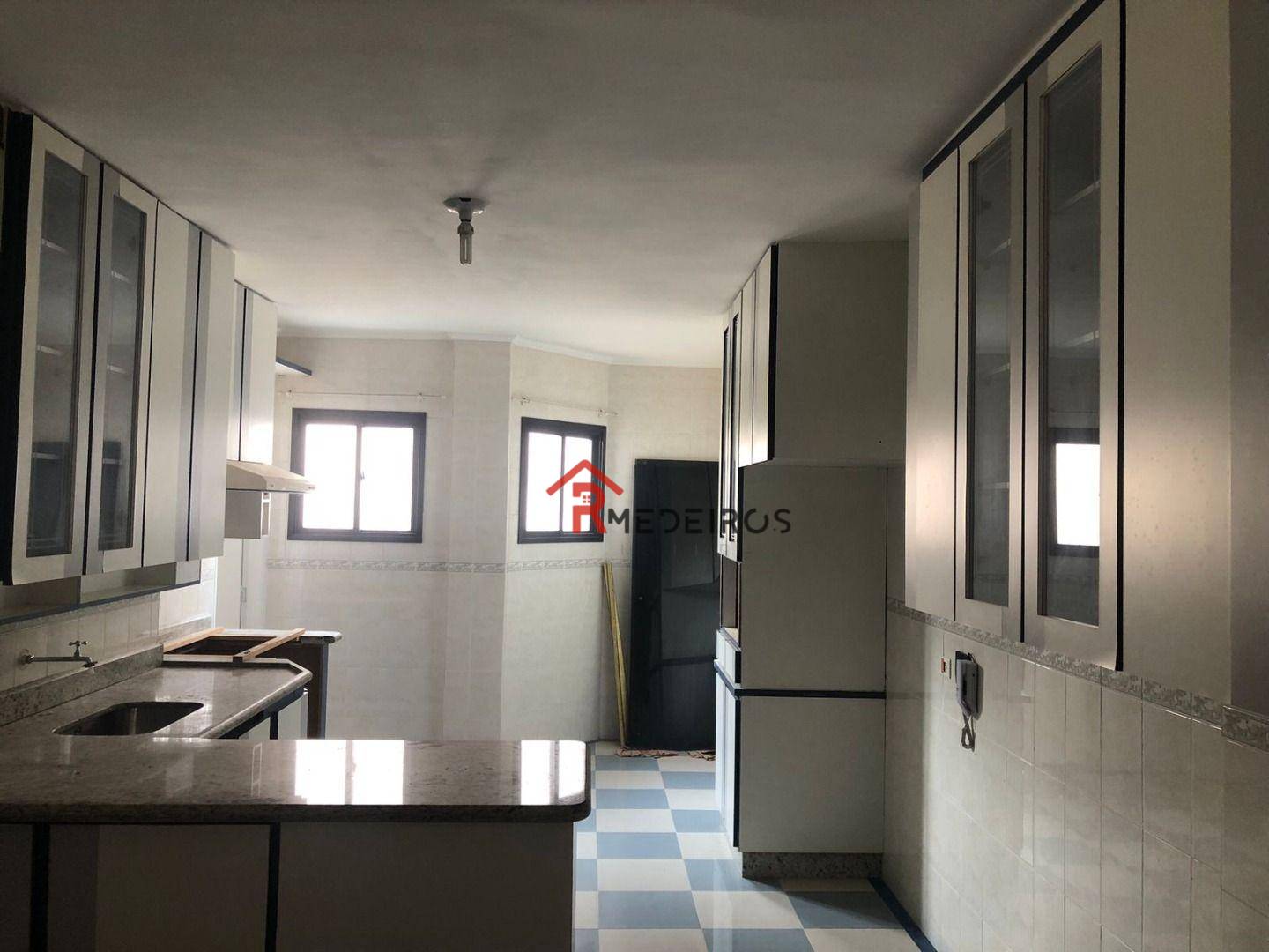 Apartamento à venda com 3 quartos, 138m² - Foto 10