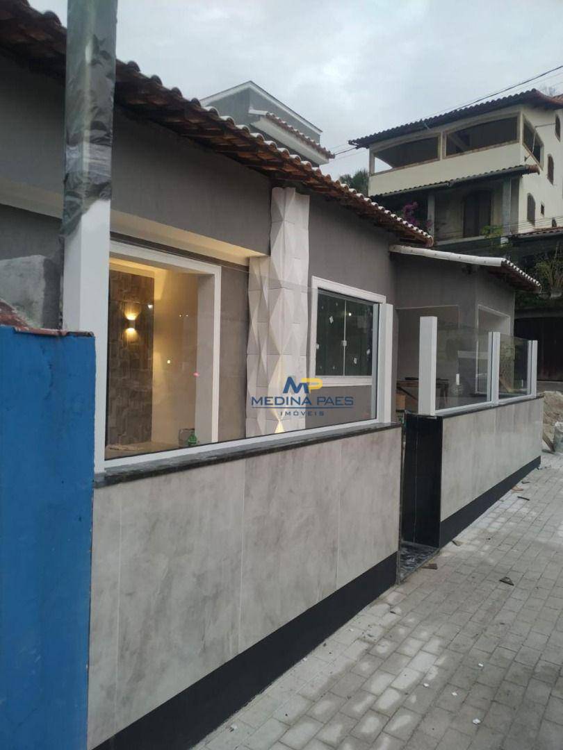 Casa à venda com 5 quartos, 200m² - Foto 2