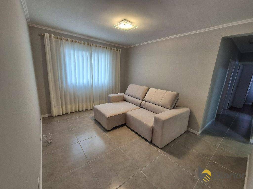 Apartamento à venda com 3 quartos, 65m² - Foto 2