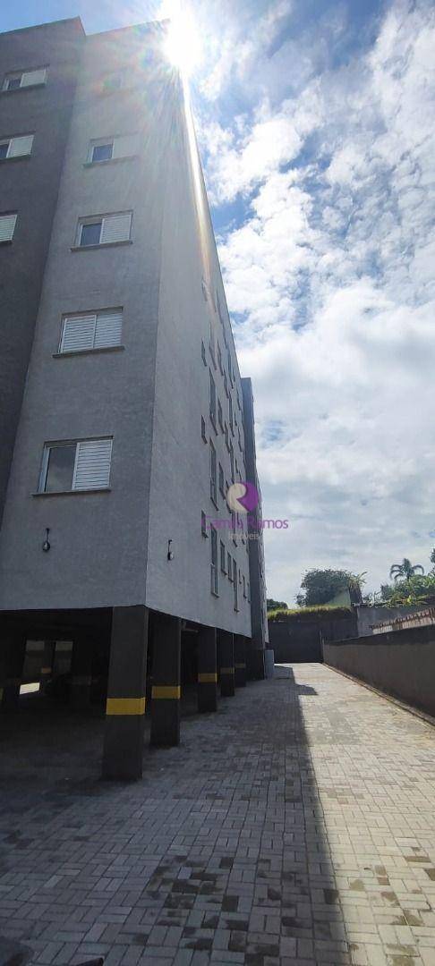 Apartamento à venda com 2 quartos, 46m² - Foto 2
