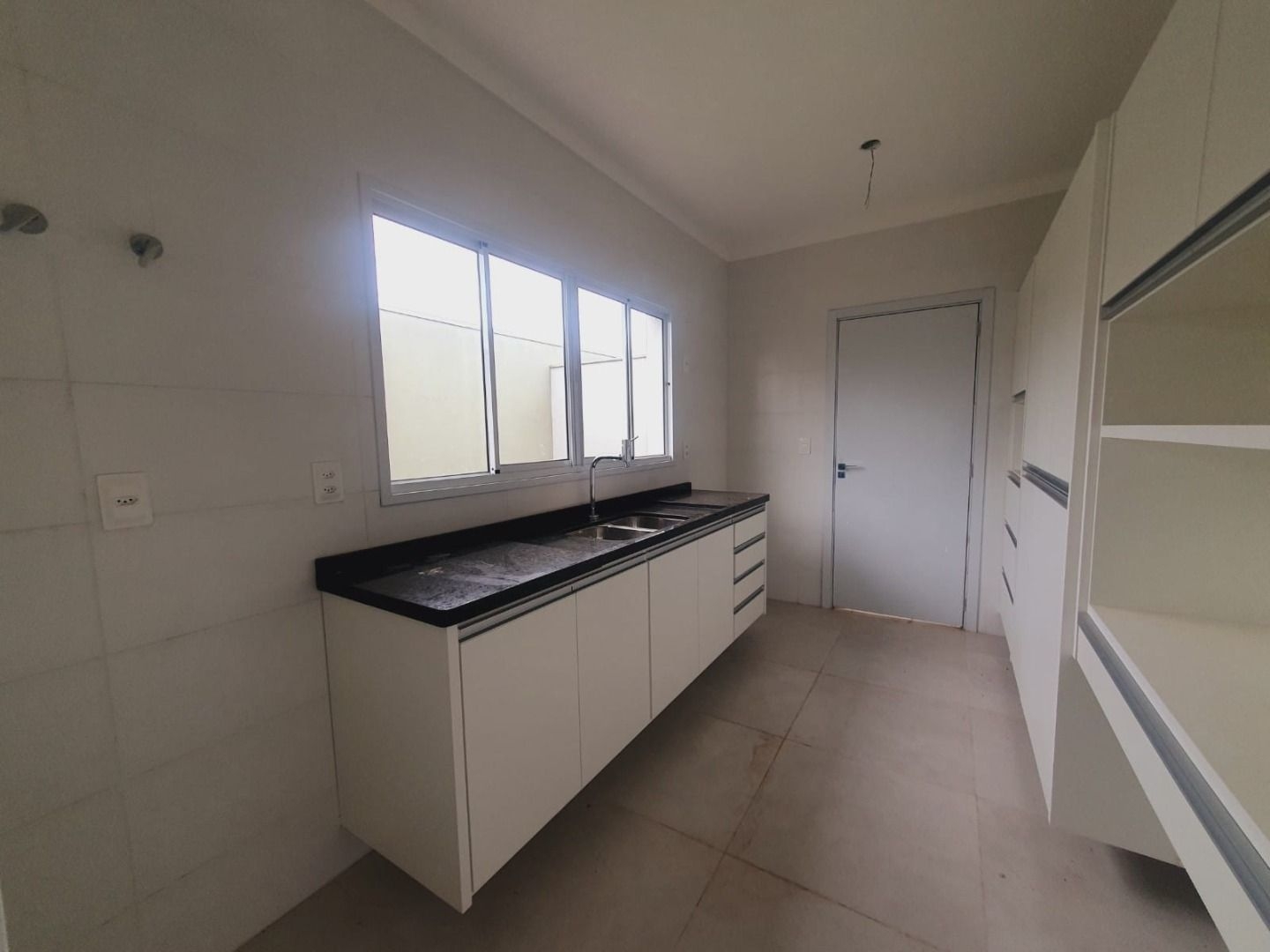 Casa para alugar com 3 quartos, 133m² - Foto 11