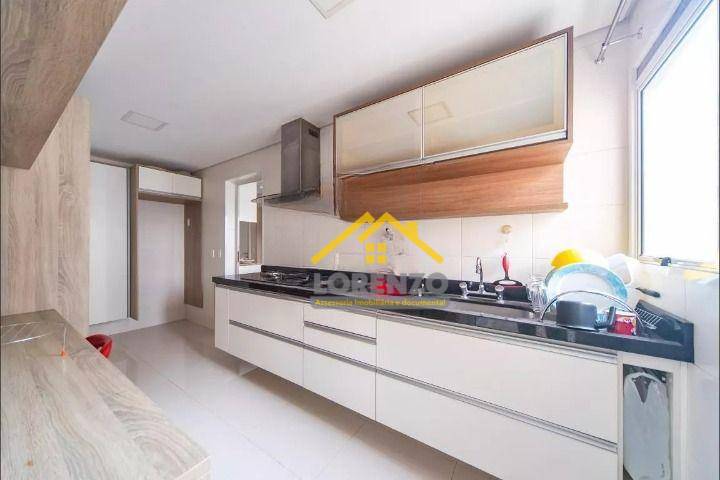 Apartamento à venda com 3 quartos, 135m² - Foto 13