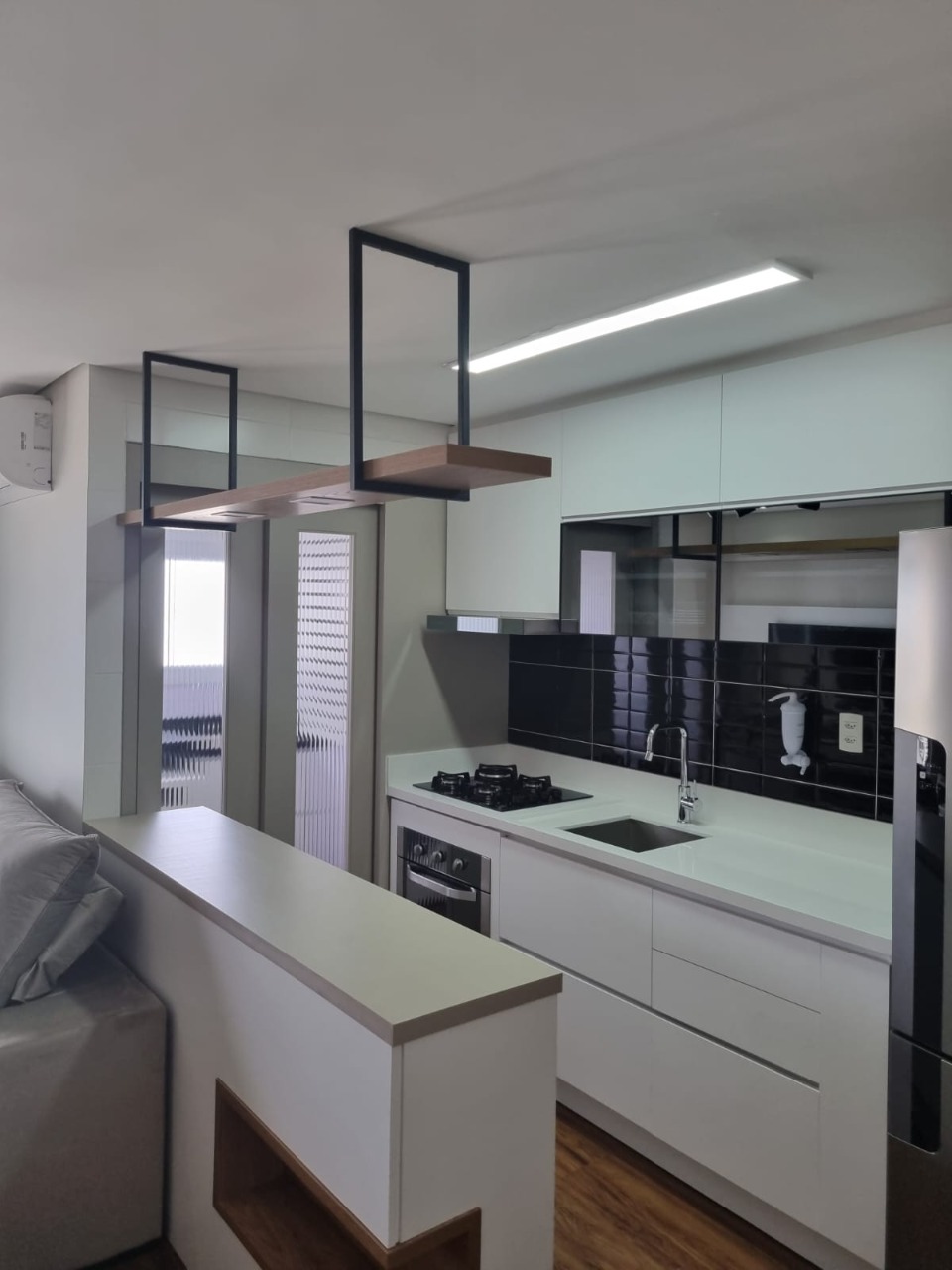 Apartamento à venda com 3 quartos, 85m² - Foto 2