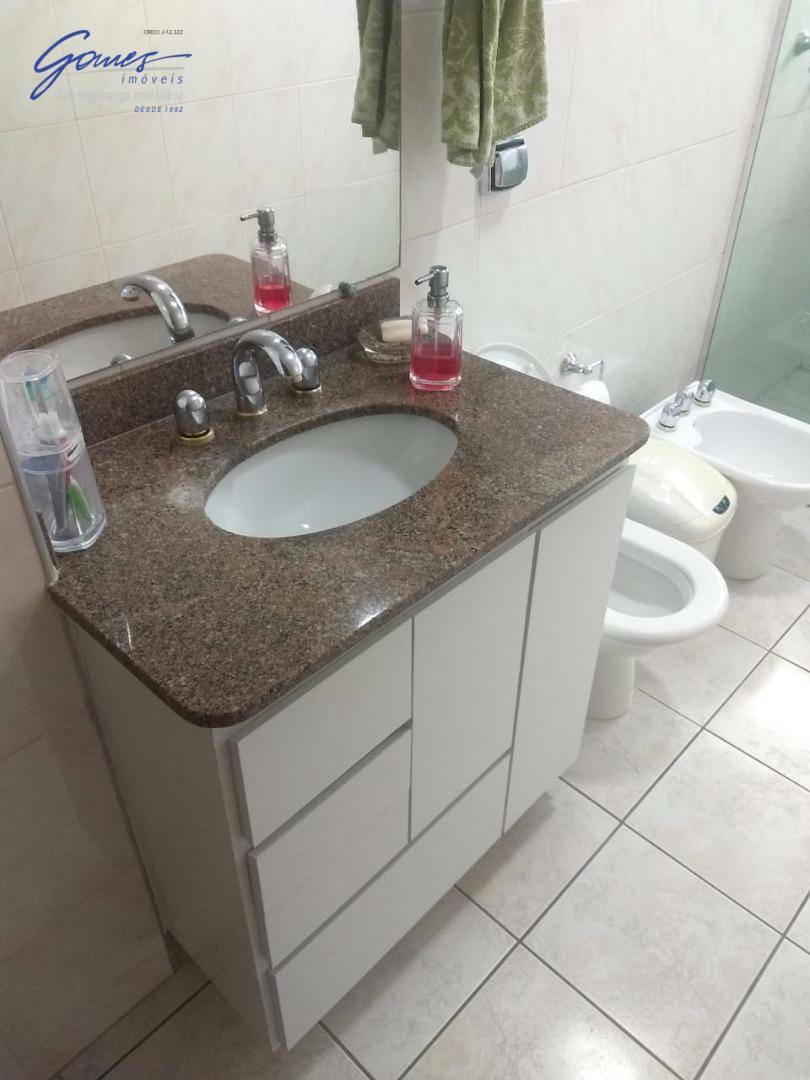 Apartamento à venda com 4 quartos, 200m² - Foto 18