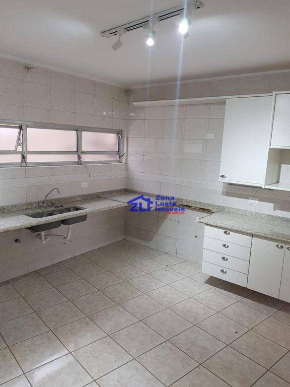 Sobrado à venda com 3 quartos, 272m² - Foto 38