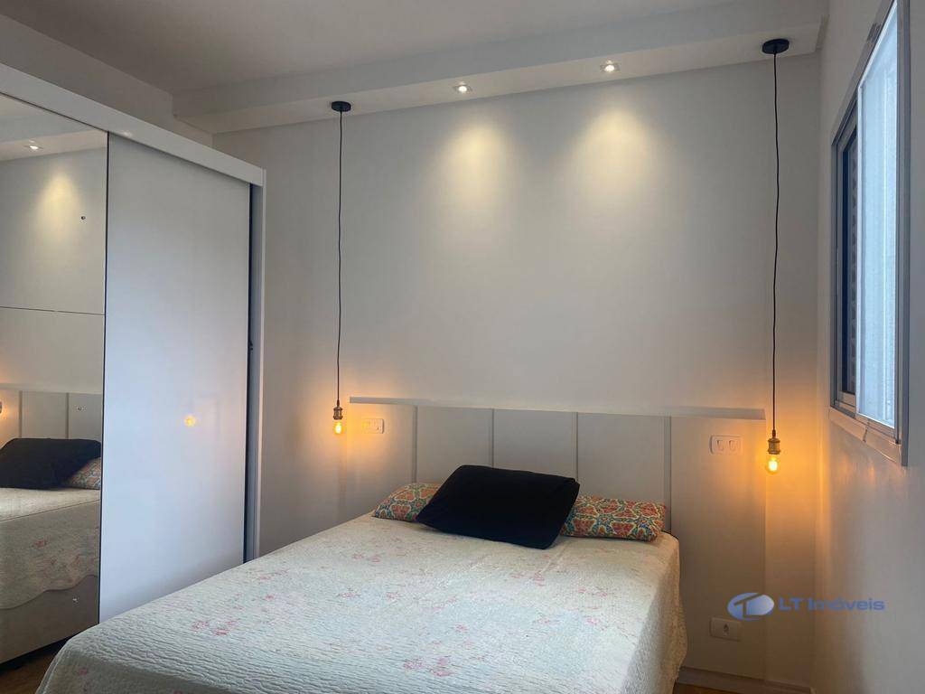 Apartamento à venda com 2 quartos, 62m² - Foto 1