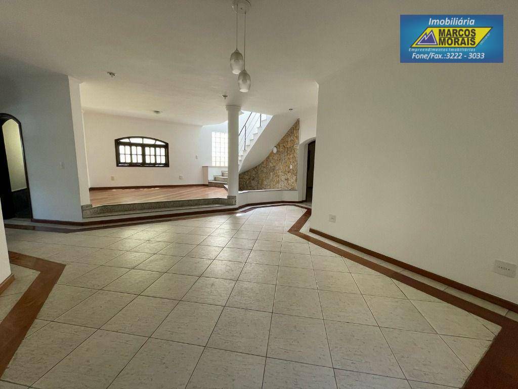 Casa para alugar com 4 quartos, 460m² - Foto 3