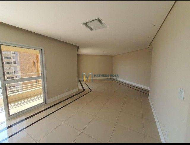 Apartamento para alugar com 3 quartos, 180m² - Foto 3