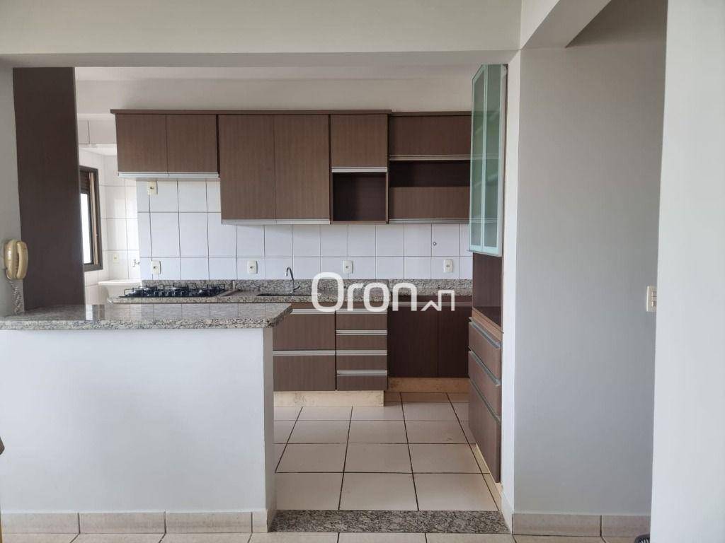 Apartamento à venda com 3 quartos, 98m² - Foto 2