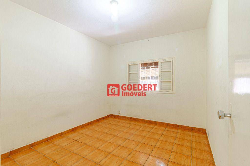 Casa à venda com 2 quartos, 201m² - Foto 11