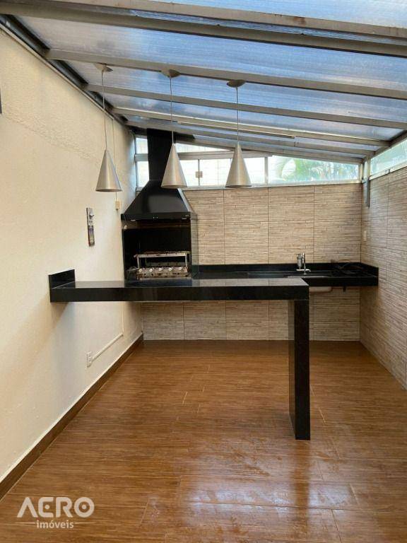 Apartamento à venda com 2 quartos, 70m² - Foto 28