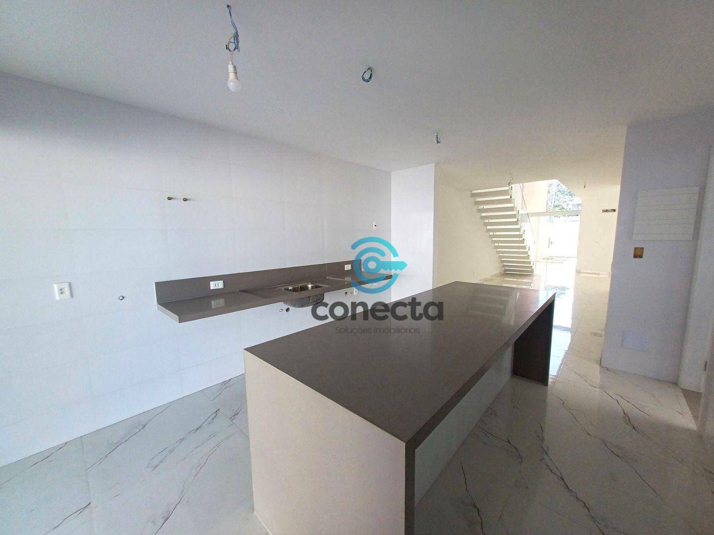 Casa à venda com 4 quartos, 213m² - Foto 9