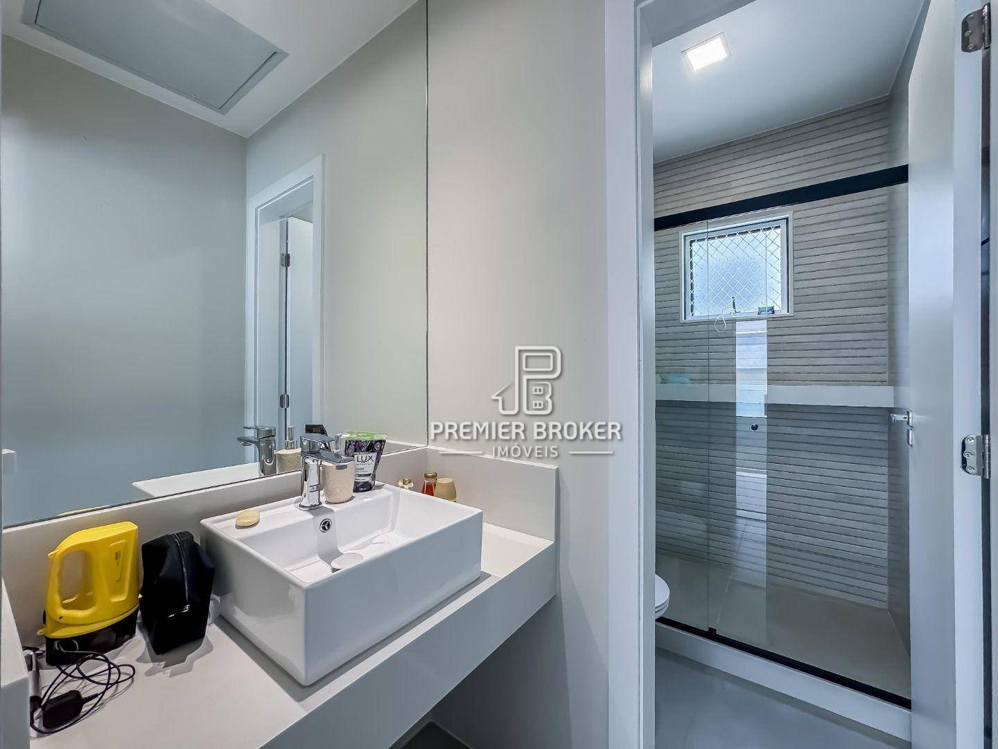 Casa de Condomínio à venda com 4 quartos, 204m² - Foto 14