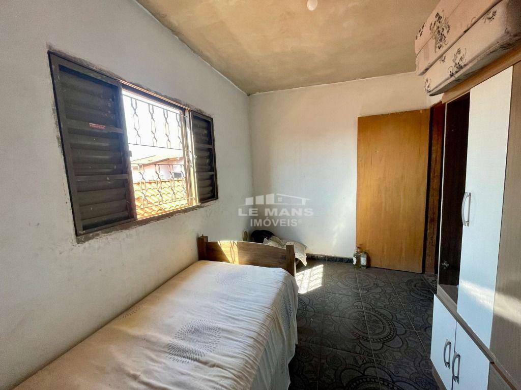 Casa à venda com 3 quartos, 200m² - Foto 10