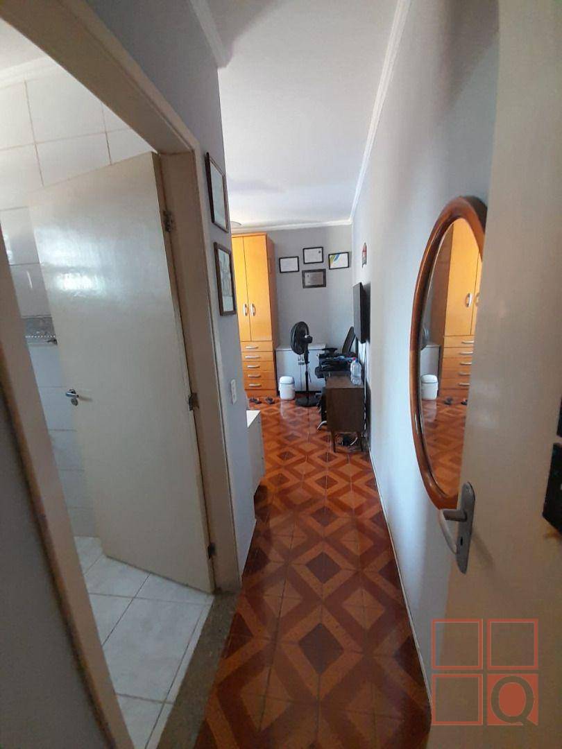 Casa de Condomínio à venda com 4 quartos, 250m² - Foto 31