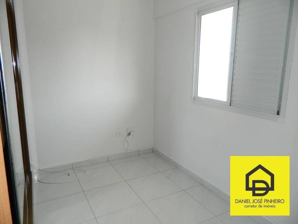 Apartamento à venda com 3 quartos, 94m² - Foto 13