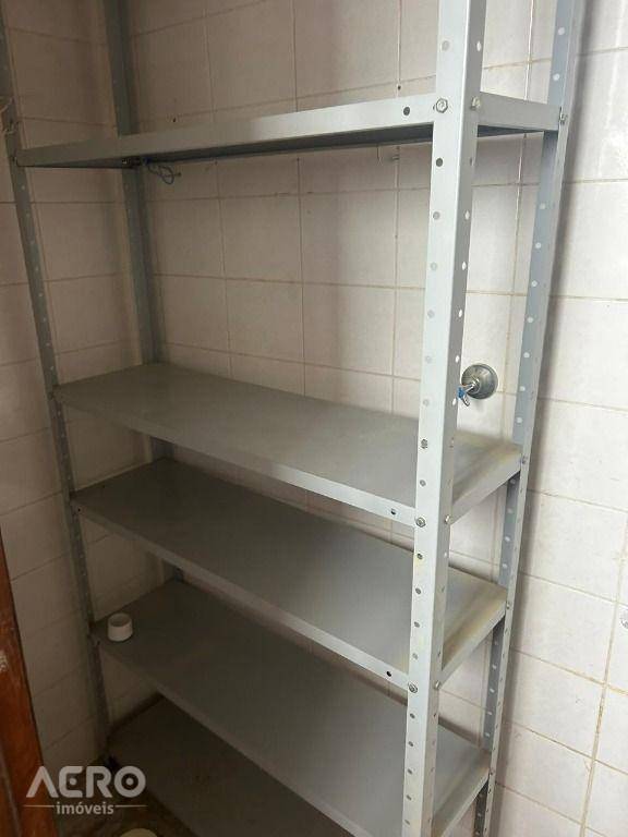 Apartamento à venda com 2 quartos, 70m² - Foto 6