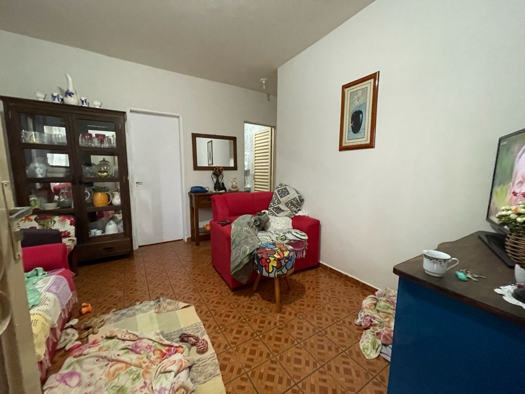 Casa à venda com 2 quartos, 80m² - Foto 3