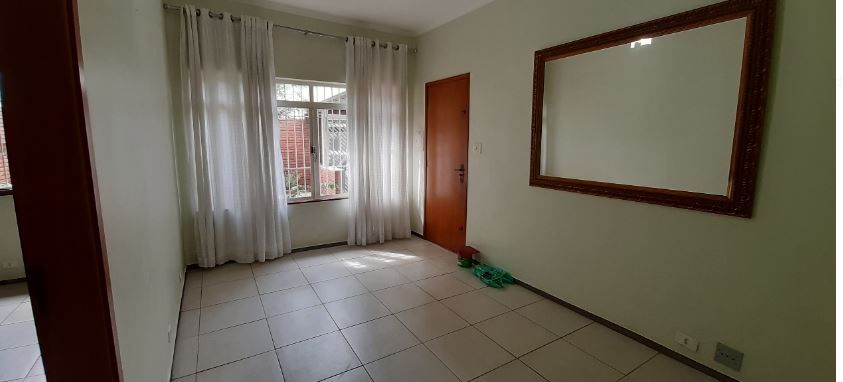 Sobrado à venda com 2 quartos, 300m² - Foto 9