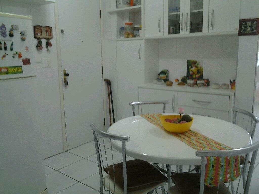 Apartamento à venda com 2 quartos, 85m² - Foto 23