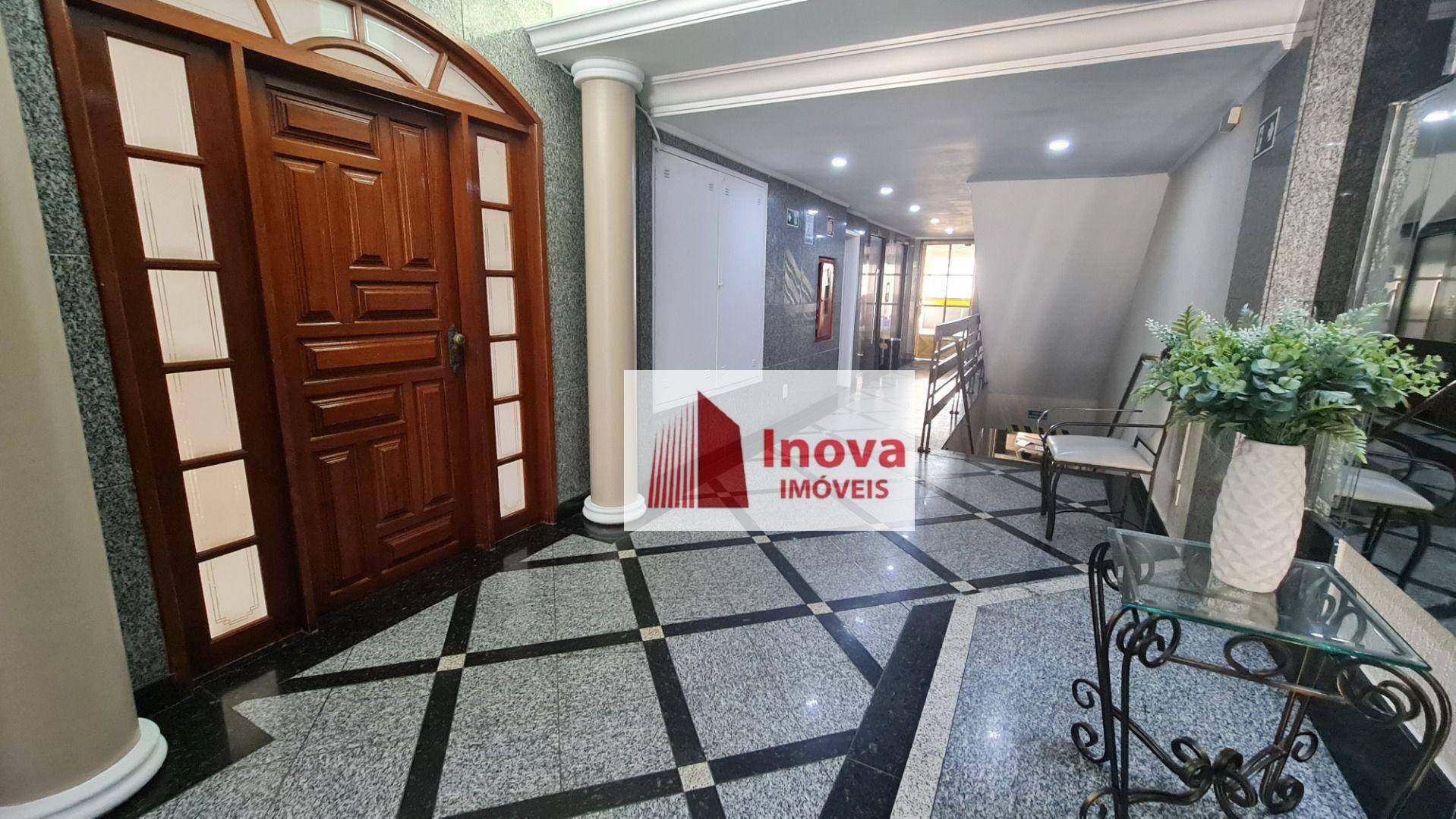 Apartamento à venda com 3 quartos, 140m² - Foto 2